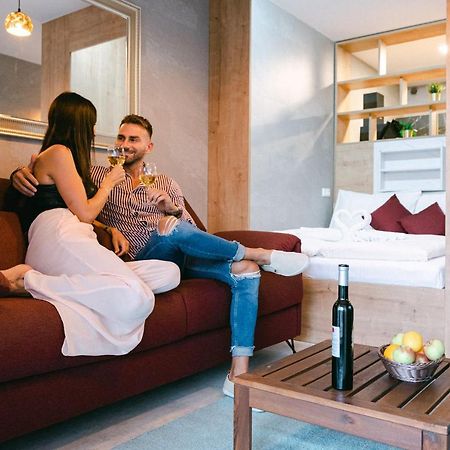 Svarog Unique Apartment Bratislava Buitenkant foto