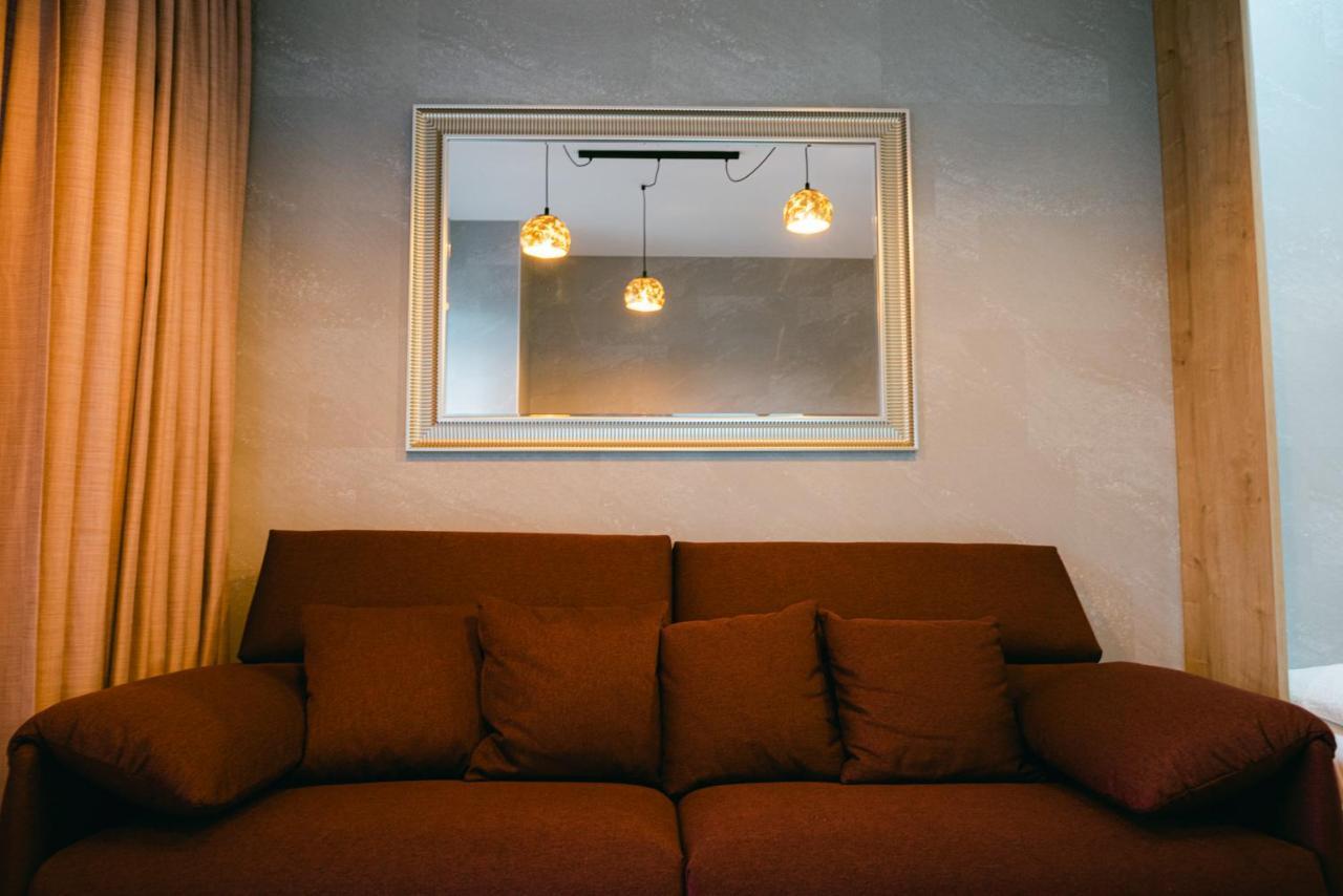 Svarog Unique Apartment Bratislava Buitenkant foto