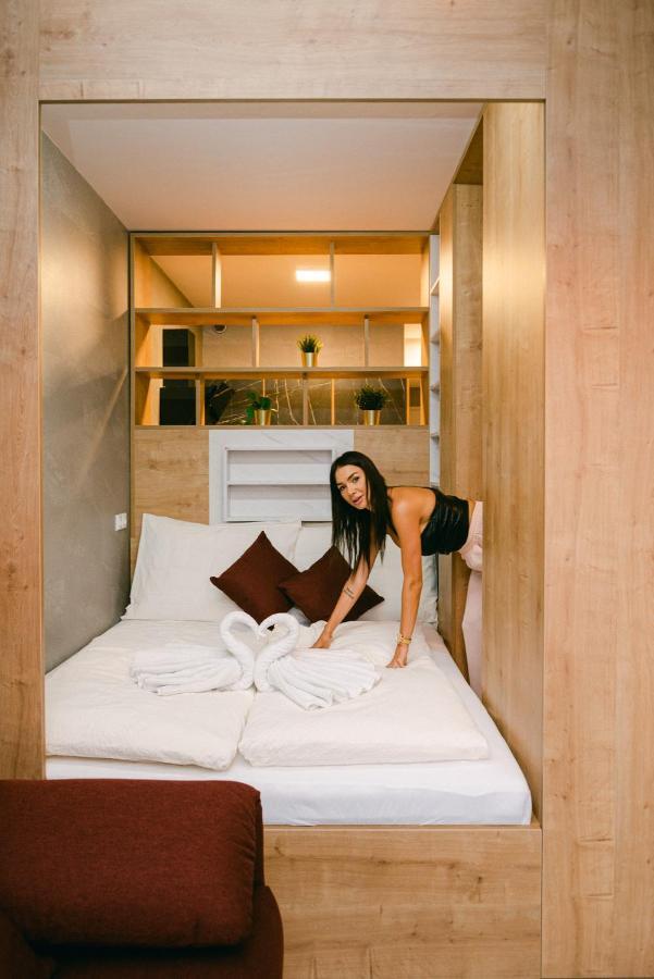 Svarog Unique Apartment Bratislava Buitenkant foto